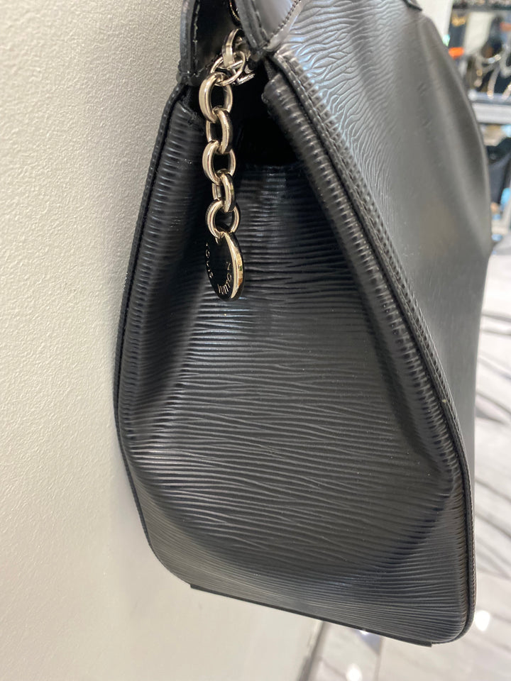 LOUIS VUITTON EPI LEATHER BREA MM BAG