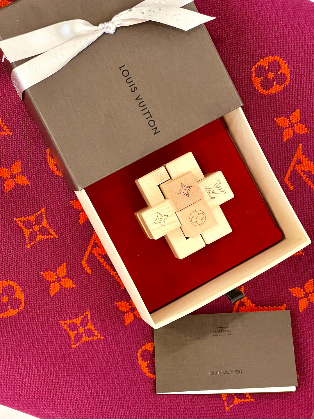 LOUIS-VUITTON-Le-Pateki-Wood-