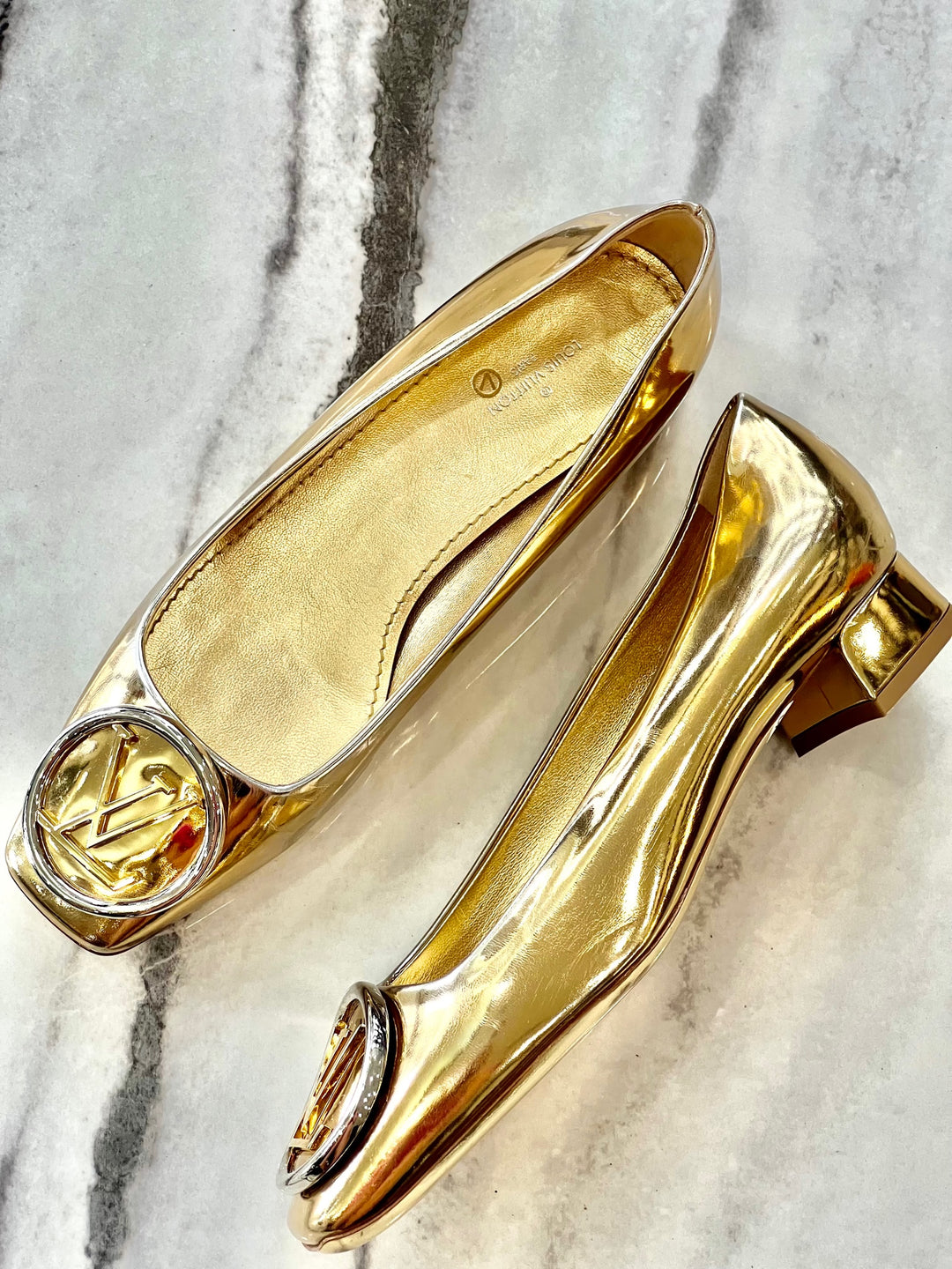 LOUIS VUITTON METALLIC FOIL LEATHER MADELEINE PUMPS