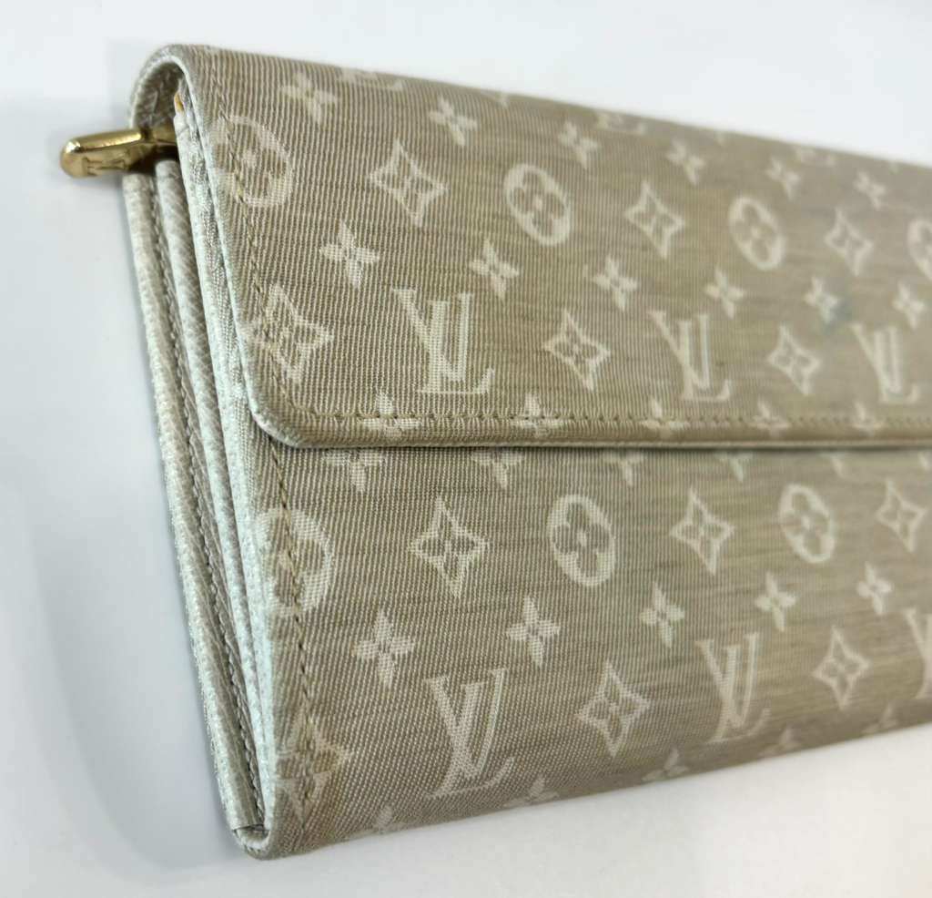 LOUIS VUITTON MONOGRAM MINI LIN SARAH WALLET