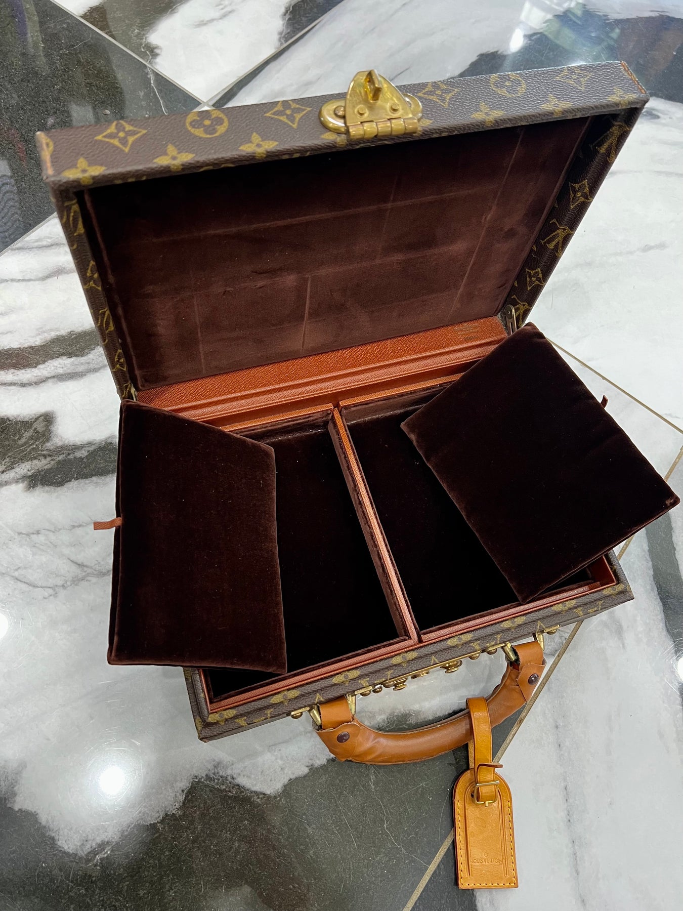 Louis Vuitton Poche Bijoux Trois Jewelry Box at 1stDibs