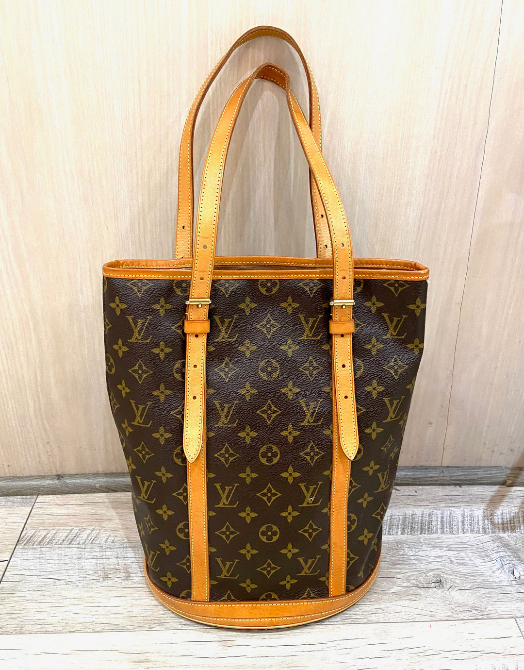 LOUIS VUITTON MONOGRAM BUCKET BAG GM