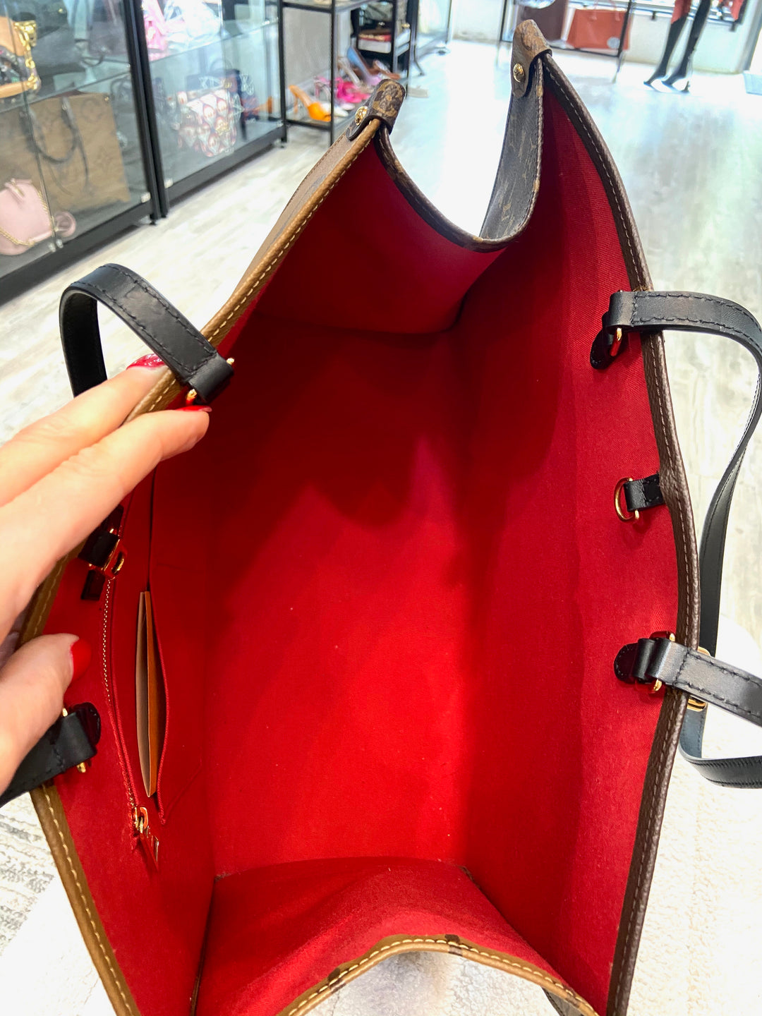 LOUIS VUITTON GIANT REVERSE MONOGRAM ON THE GO TOTE BAG GM