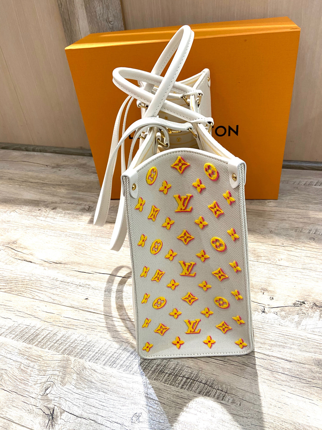 LOUIS VUITTON MONOGRAM HAWAII ONTHEGO GM LIMITED EDITION