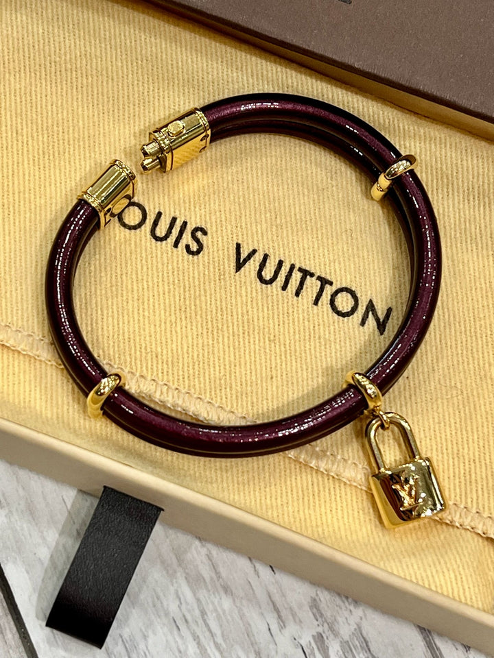 LOUIS VUITTON MONOGRAM VERNIS LEATHER KEEP IT TWICE BRACELET