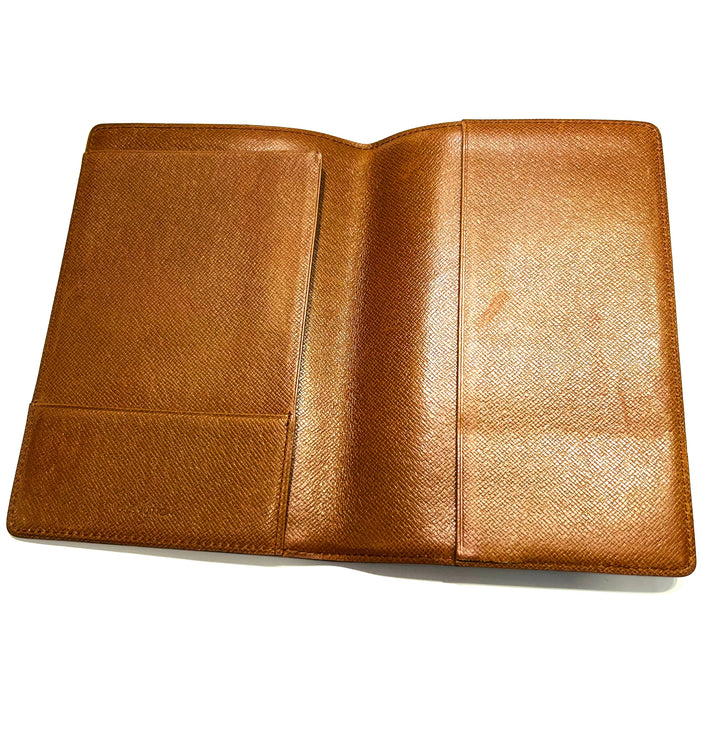 LOUIS VUITTON MONOGRAM PASSPORT COVER