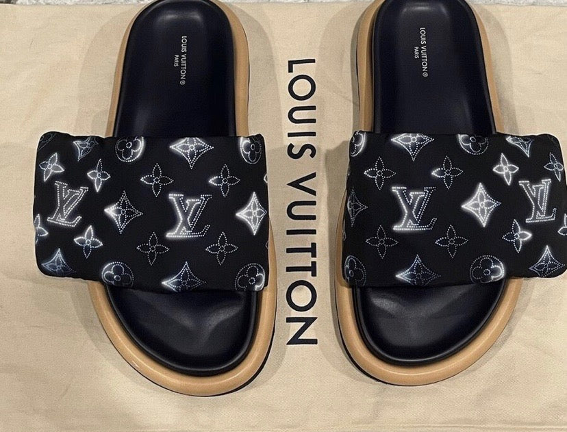LOUIS VUITTON MONOGRAM POOL PILLOW COMFORT MULES