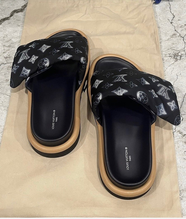 LOUIS VUITTON MONOGRAM POOL PILLOW COMFORT MULES