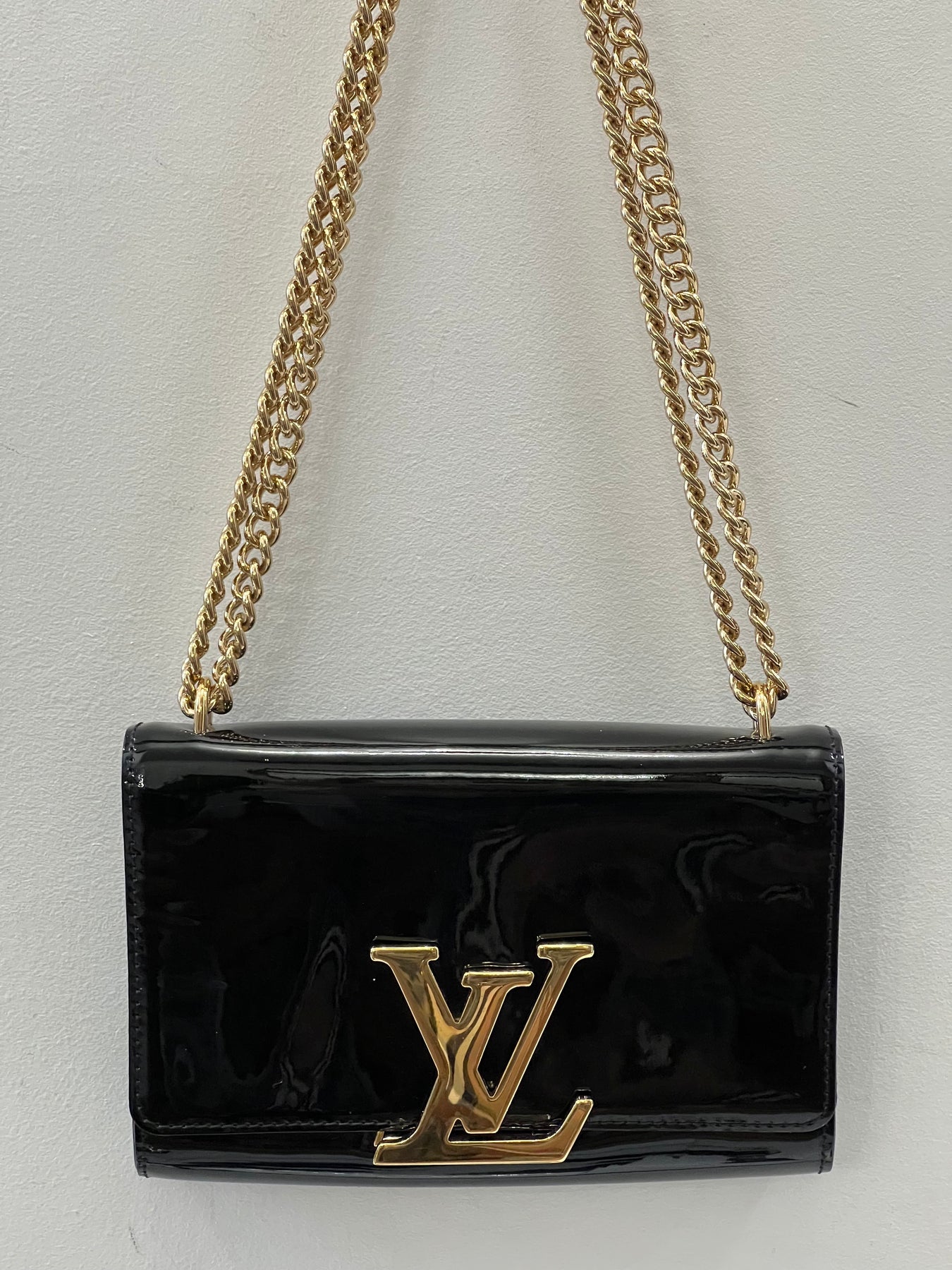 Louis Vuitton Patent Chain Louise mm Black