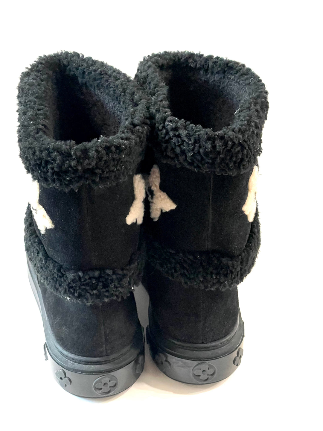 LOUIS VUITTON SUEDE CALFSKIN SHEARLING SNOWDROP ANKLE BOOTS