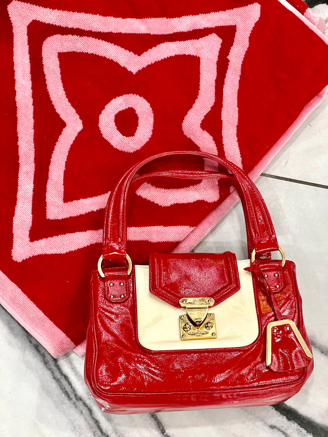LOUIS VUITTON VERNIS LEATHER CRUISE SAC BICOLOR HANDBAG