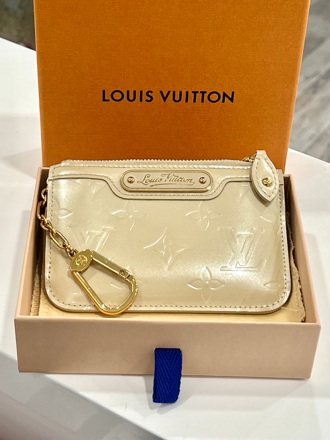 LOUIS VUITTON VERNIS KEY POUCH