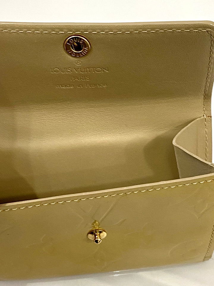 LOUIS VUITTON LUDLOW MONOGRAM EMBOSSED VENIS WALLET