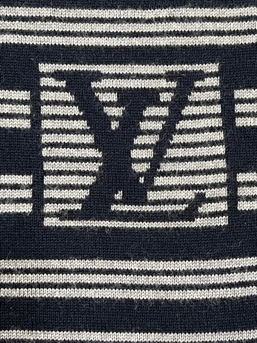 LOUIS VUITTON KARAKOSTRIP WOOL CASHMERE LV SCARF