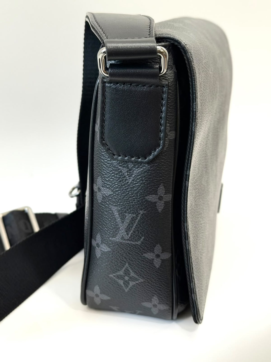 LOUIS VUITTON BASTILLE PM MONOGRAM MIDNIGHT MESSENGER BAG