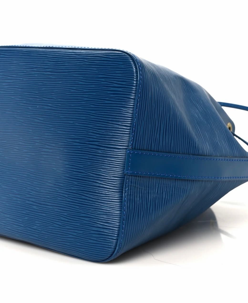 LOUIS VUITTON EPI LEATHER PETIT NOÉ BUCKET BAG – TOLEDO BLUE