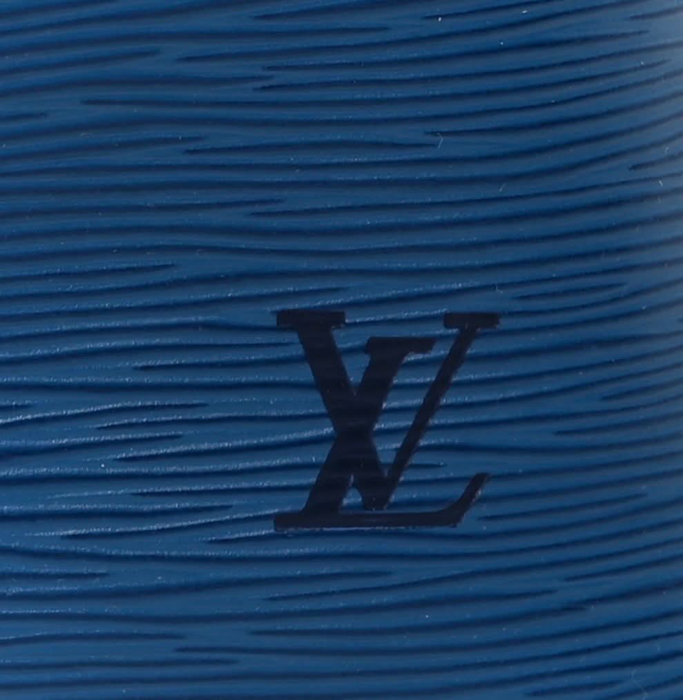 LOUIS VUITTON EPI LEATHER PETIT NOÉ BUCKET BAG – TOLEDO BLUE