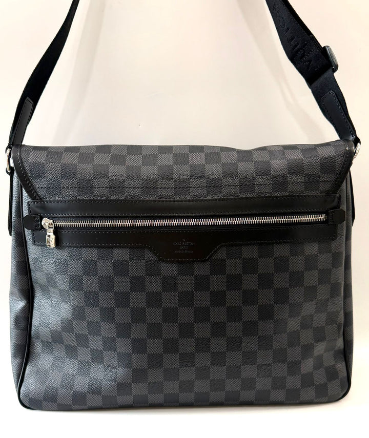 LOUIS VUITTON DAMIER GRAPHITE DANIEL GM MESSENGER BAG