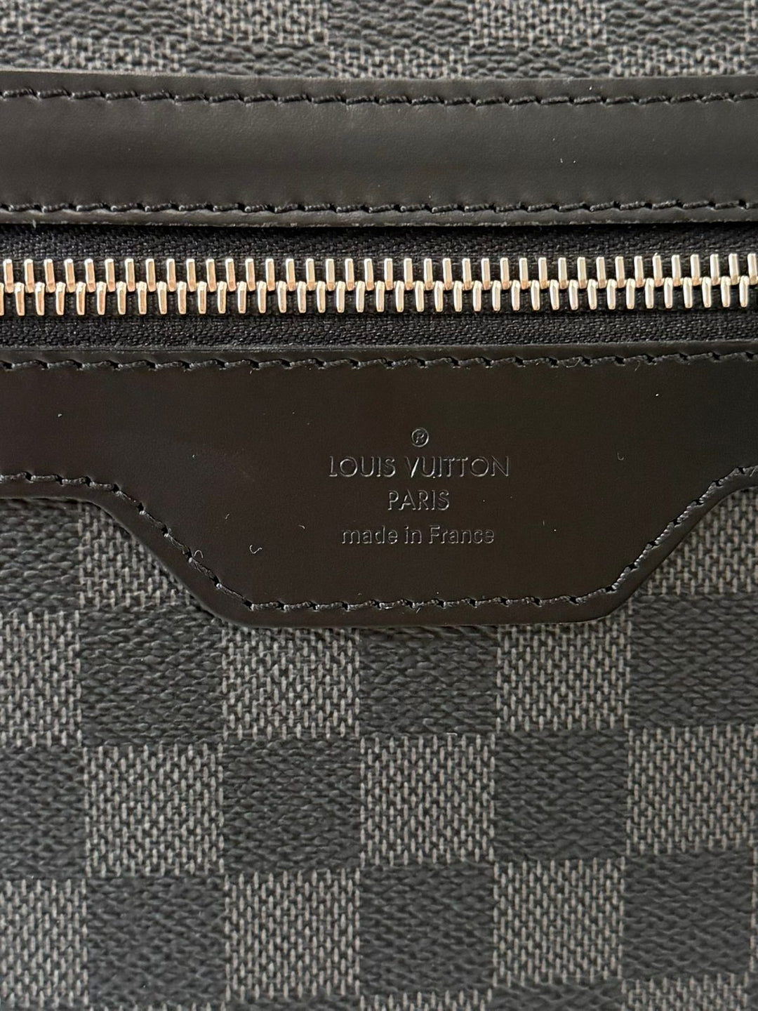 LOUIS VUITTON DAMIER GRAPHITE DANIEL GM MESSENGER BAG