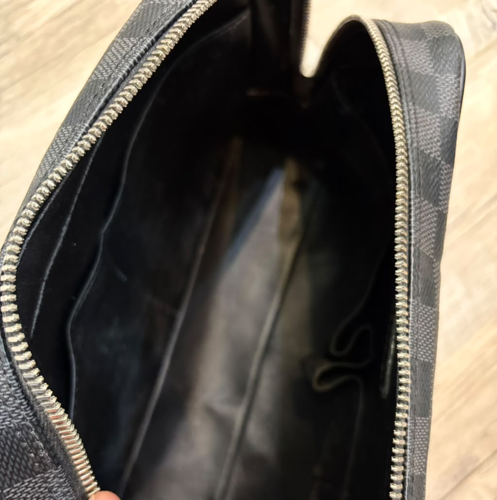 LOUIS VUITTON DAMIER GRAPHITE KASAI TOILETRY POUCH GM