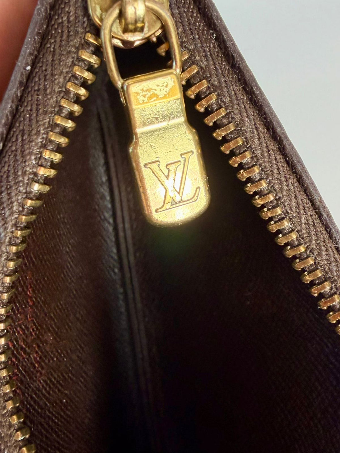 LOUIS VUITTON DAMIER EBENE CANVAS KEY POUCH