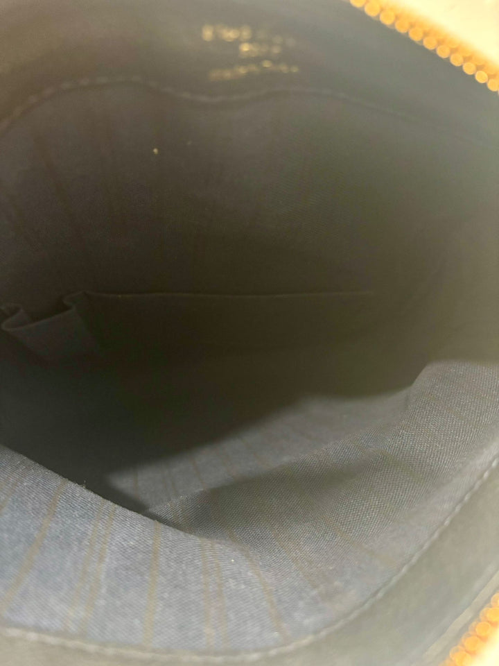 LOUIS VUITTON EMPREINTE LEATHER PETILLANTE INFINI CLUTCH BAG