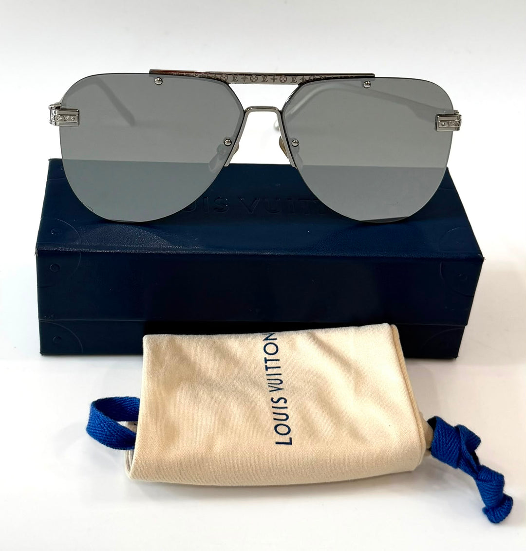 LOUIS VUITTON Z1262W METAL LV ASH AVIATOR SUNGLASSES