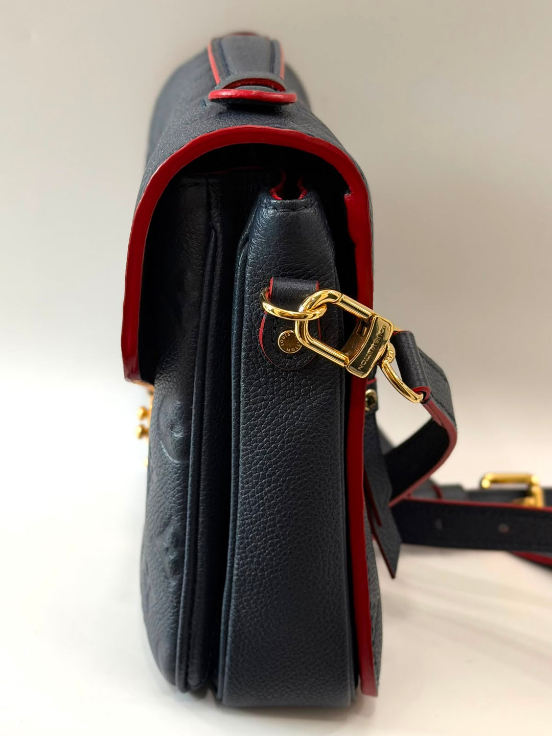 LOUIS VUITTON EMPREINTE LEATHER POCHETTE MÉTIS CROSSBODY BAG
