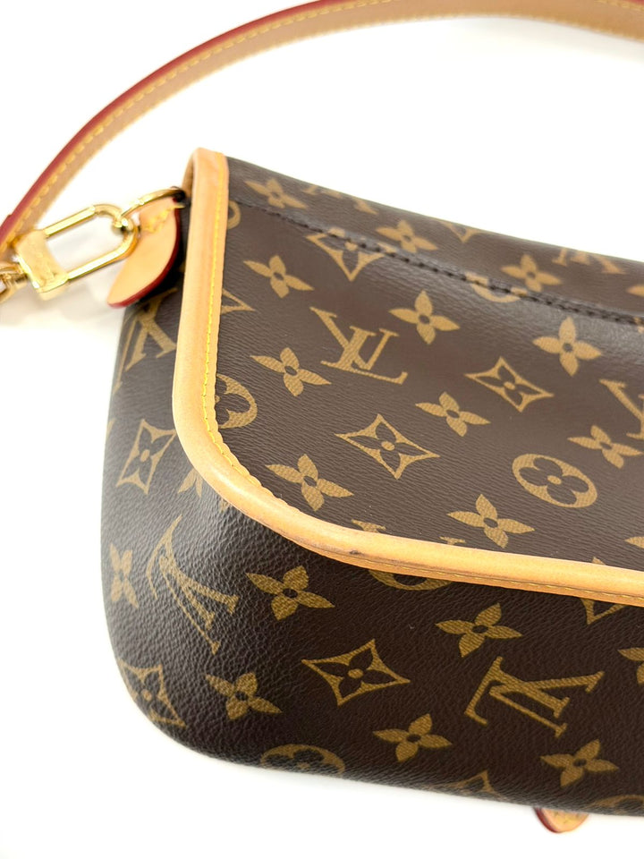 LOUIS VUITTON MONOGRAM CANVAS DIANE SHOULDER BAG