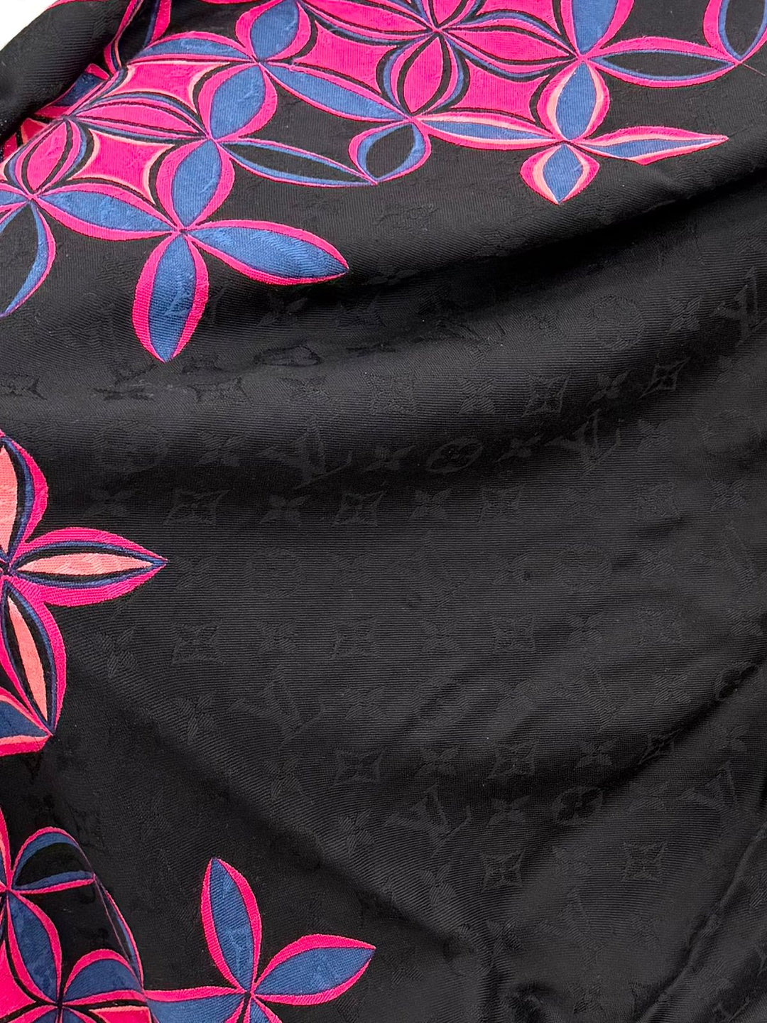 LOUIS VUITTON MONOGRAM FLOWERGRAM SHAWL