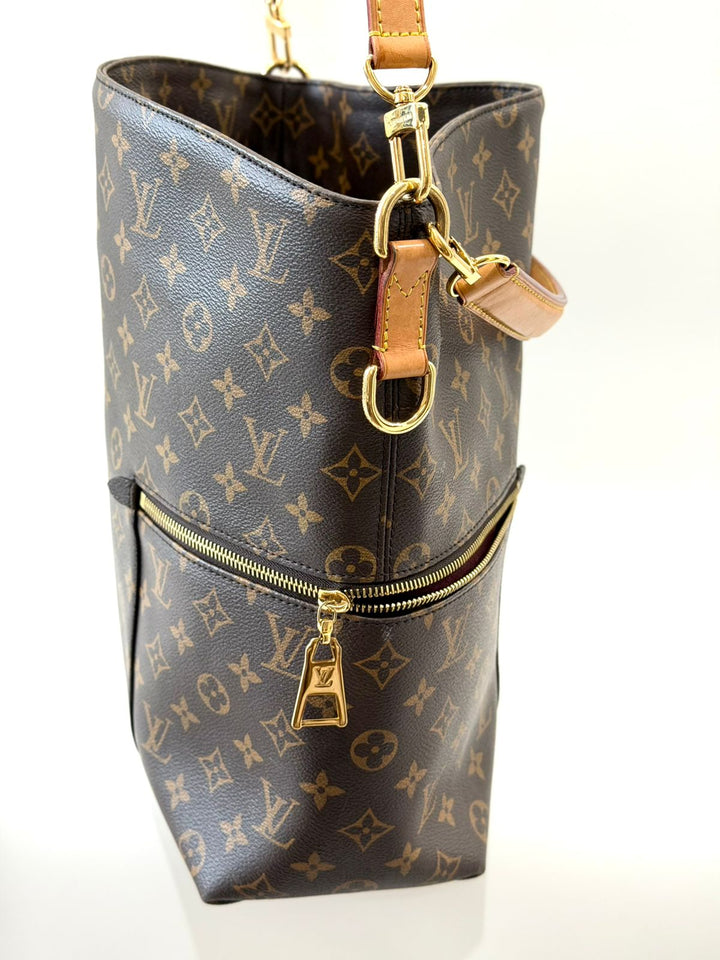 LOUIS VUITTON MONOGRAM MÉLIE HOBO BAG