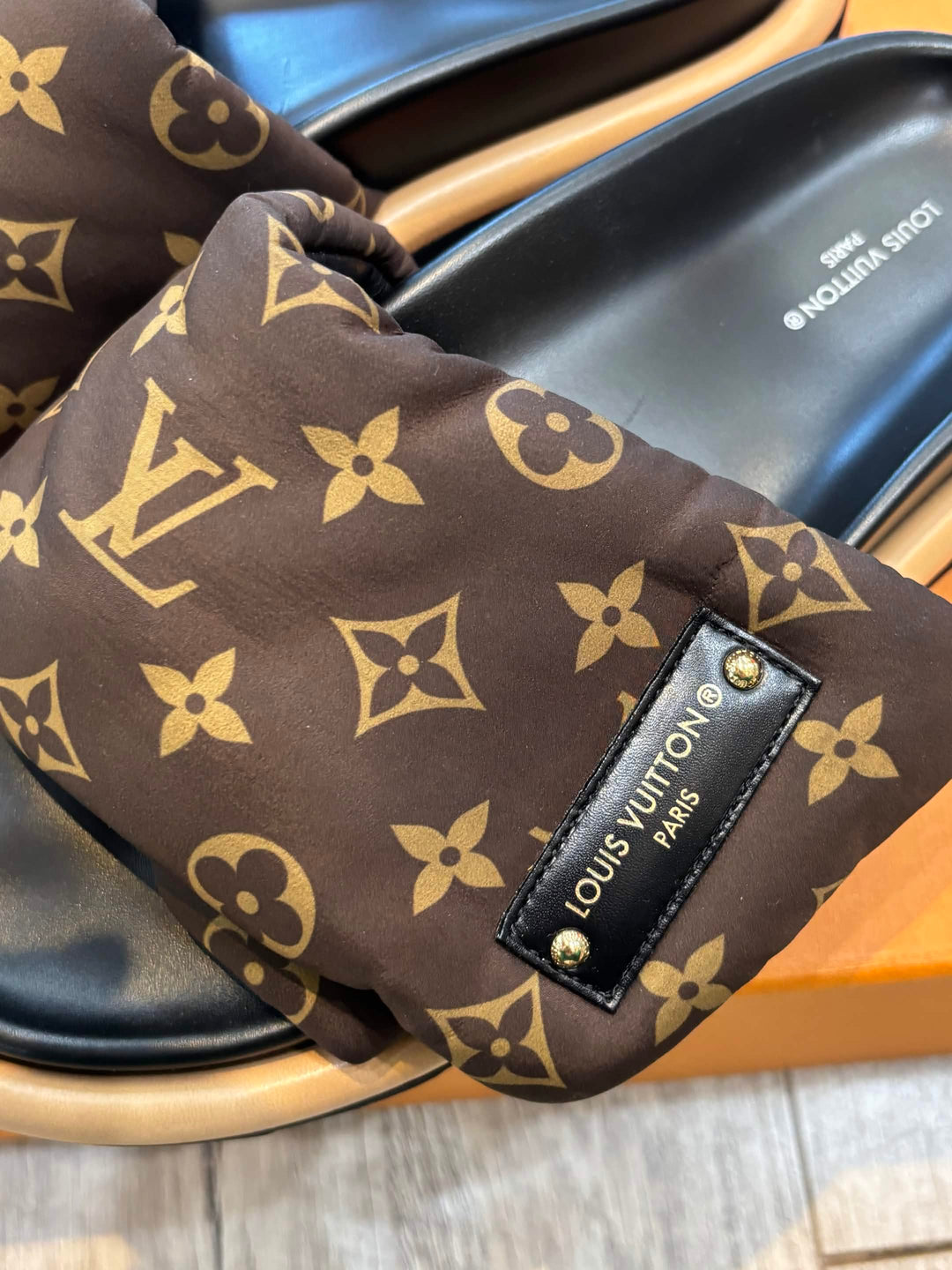 LOUIS VUITTON MONOGRAM PILLOW COMFORT MULES