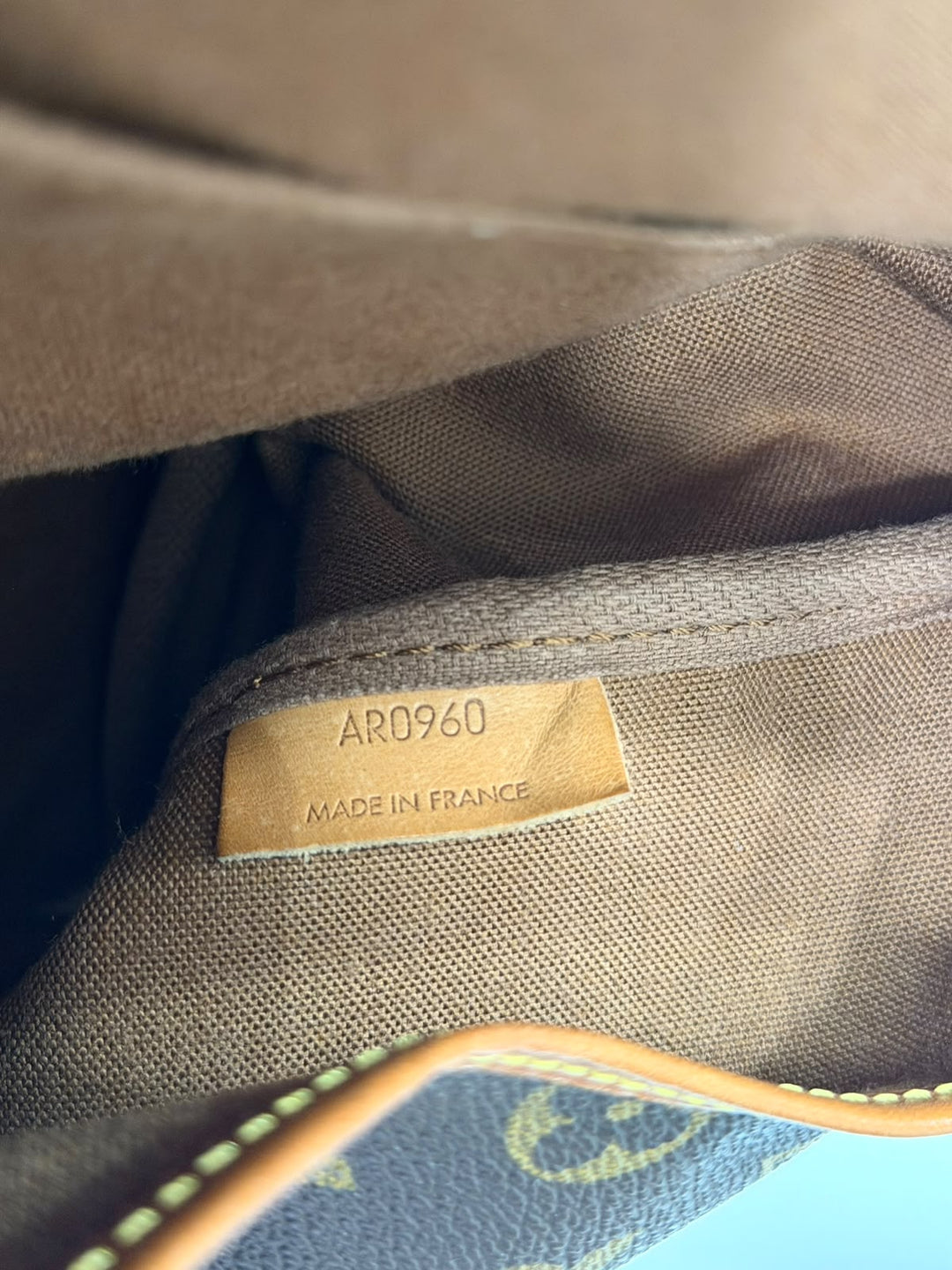 LOUIS VUITTON MONOGRAM SAUMUR 35 MESSENGER BAG