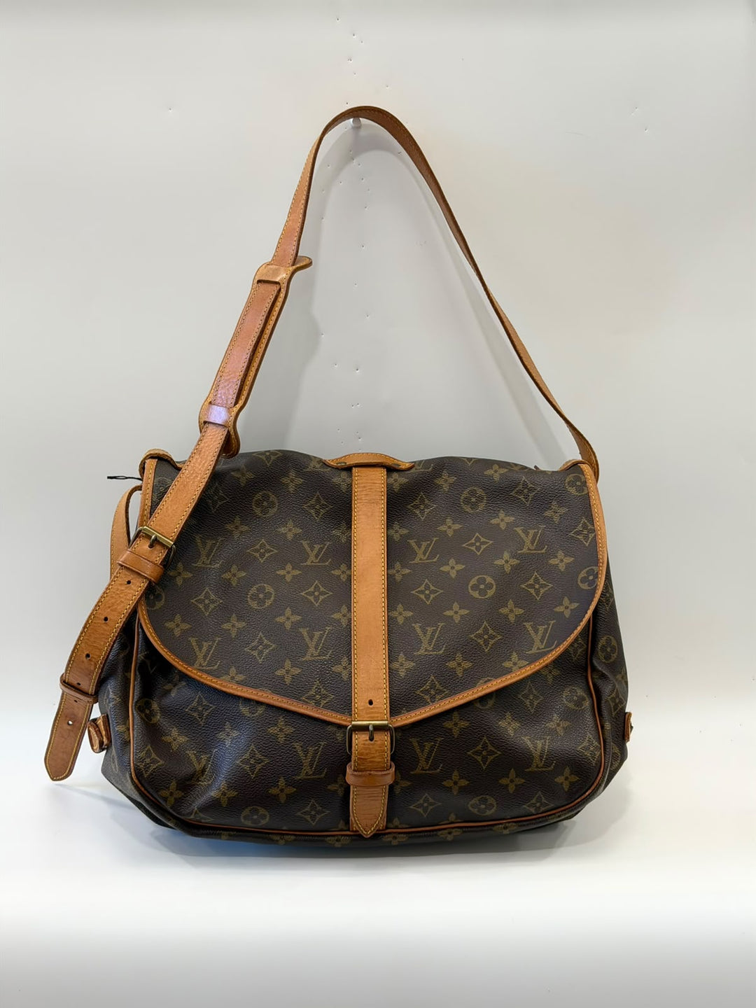LOUIS VUITTON MONOGRAM SAUMUR 35 MESSENGER BAG