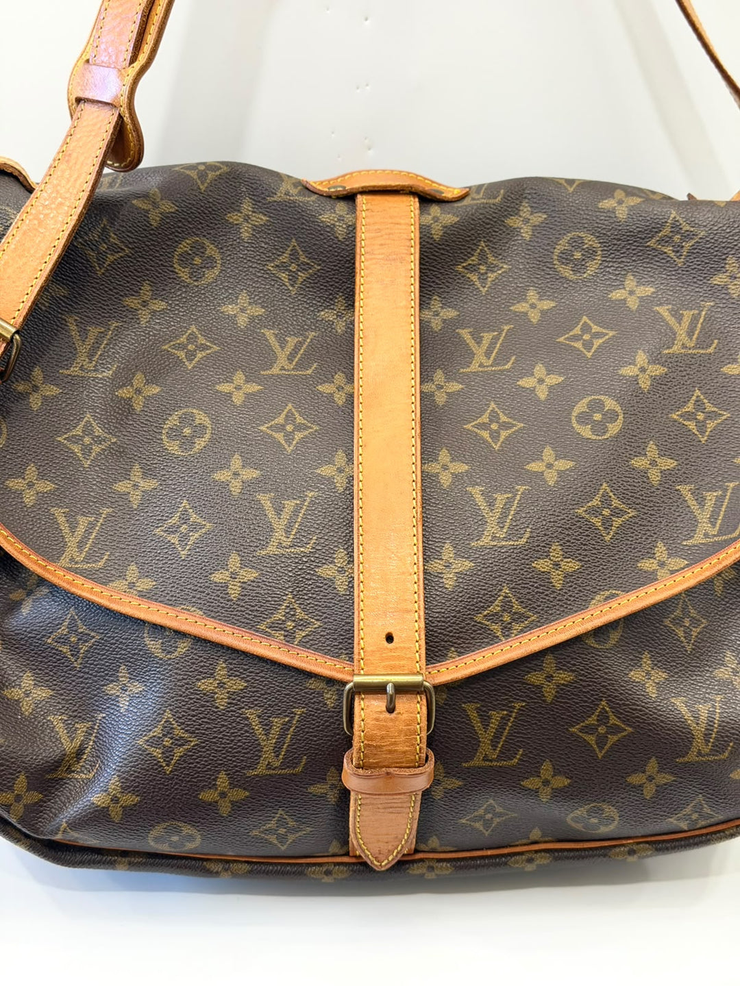 LOUIS VUITTON MONOGRAM SAUMUR 35 MESSENGER BAG