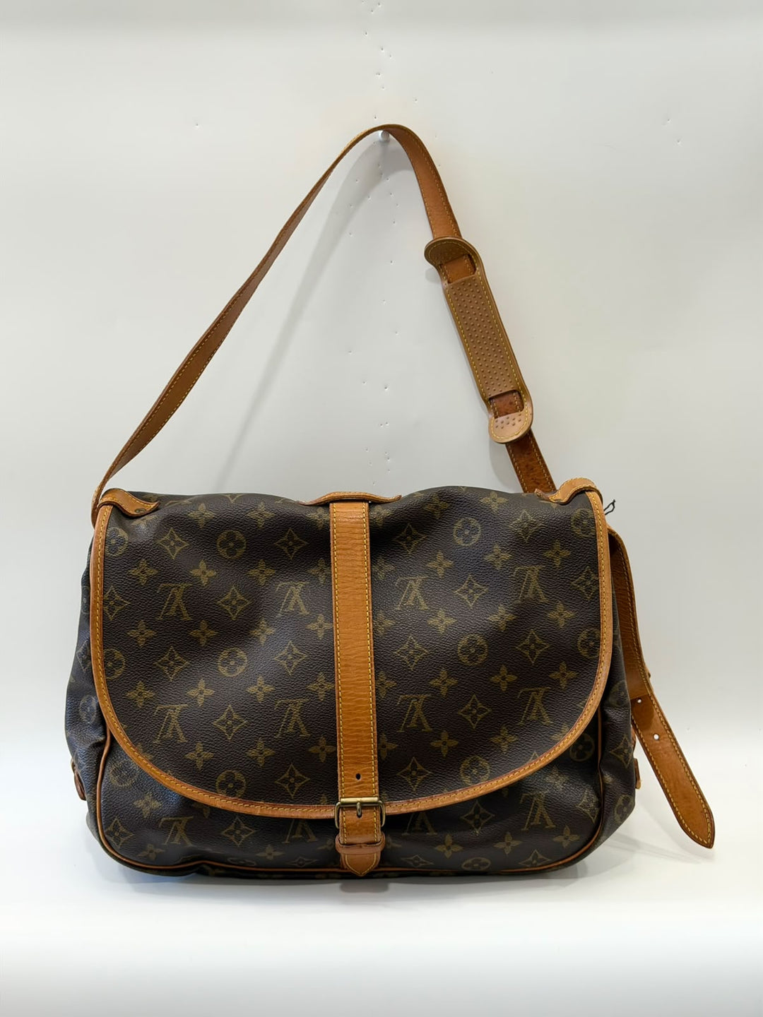 LOUIS VUITTON MONOGRAM SAUMUR 35 MESSENGER BAG