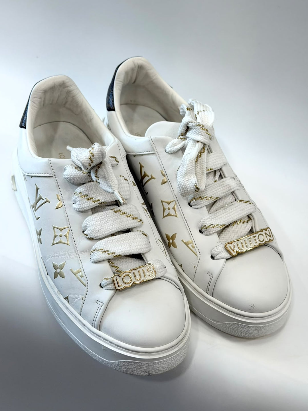 LOUIS VUITTON MONOGRAM TIME OUT CALFSKIN LEATHER SNEAKERS