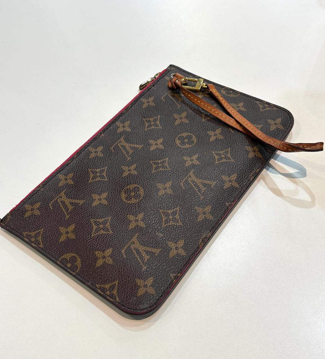 LOUIS VUITTON MONOGRAM WRISLET POUCHETTE-FUCHSIA