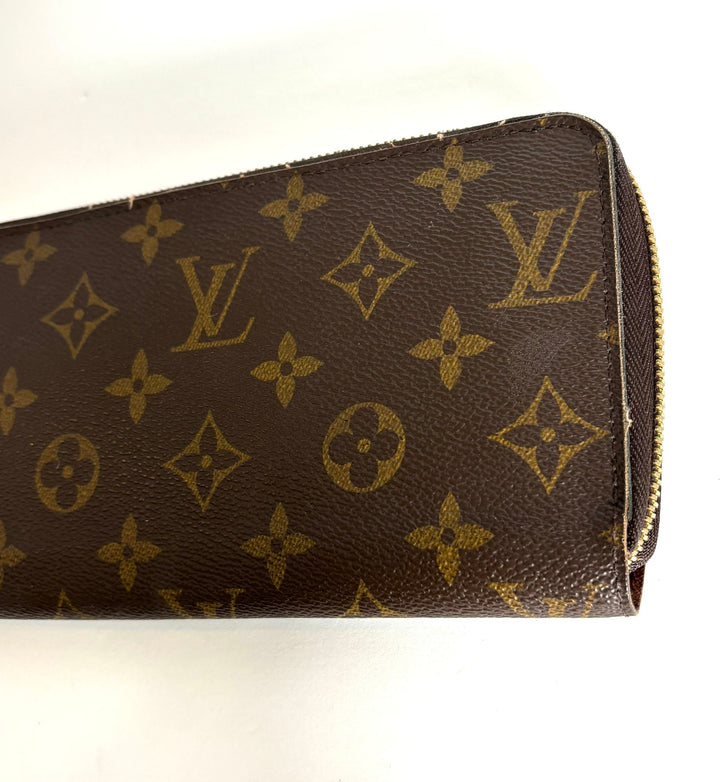 LOUIS VUITTON MONOGRAM ZIPPY WALLET