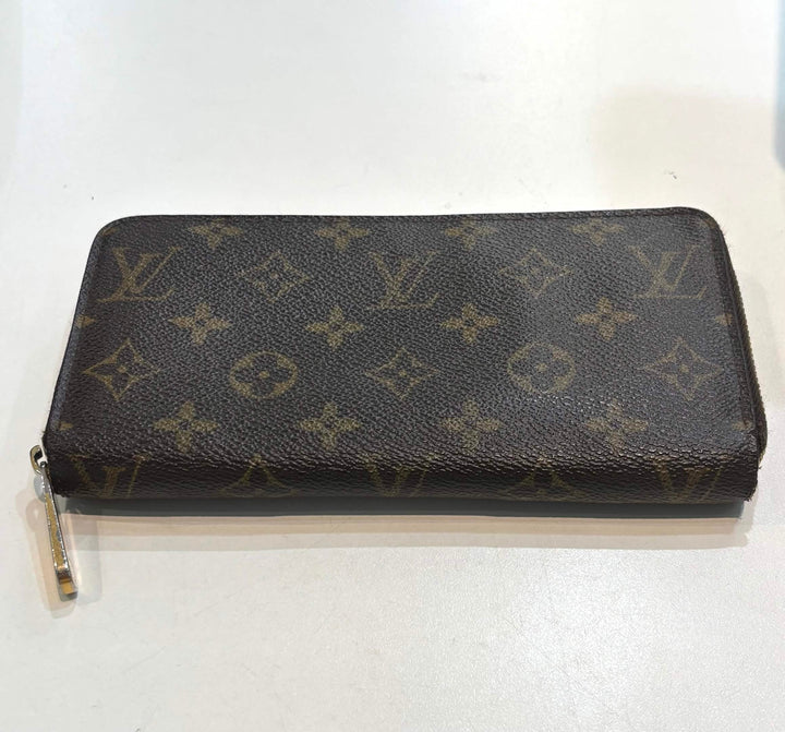 LOUIS VUITTON MONOGRAM ZIPPY WALLET