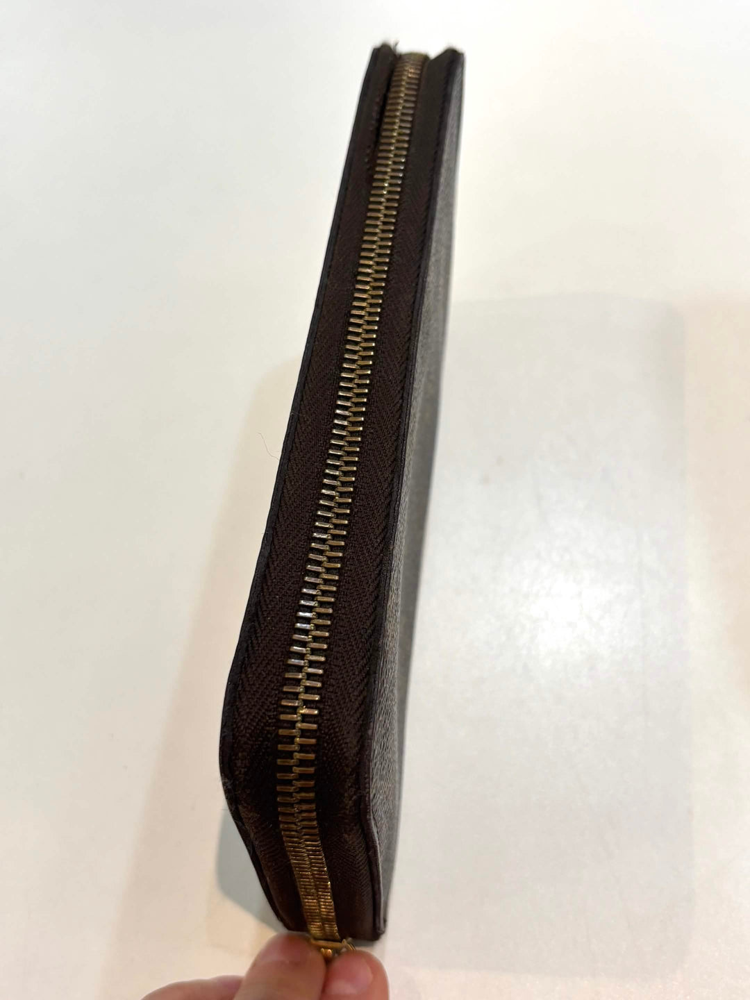 LOUIS VUITTON MONOGRAM ZIPPY WALLET