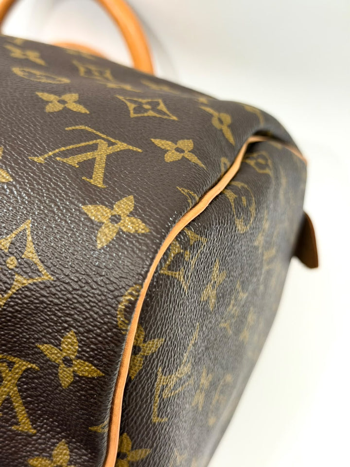LOUIS VUITTON SPEEDY BANDOULIÈRE 30 HANDBAG