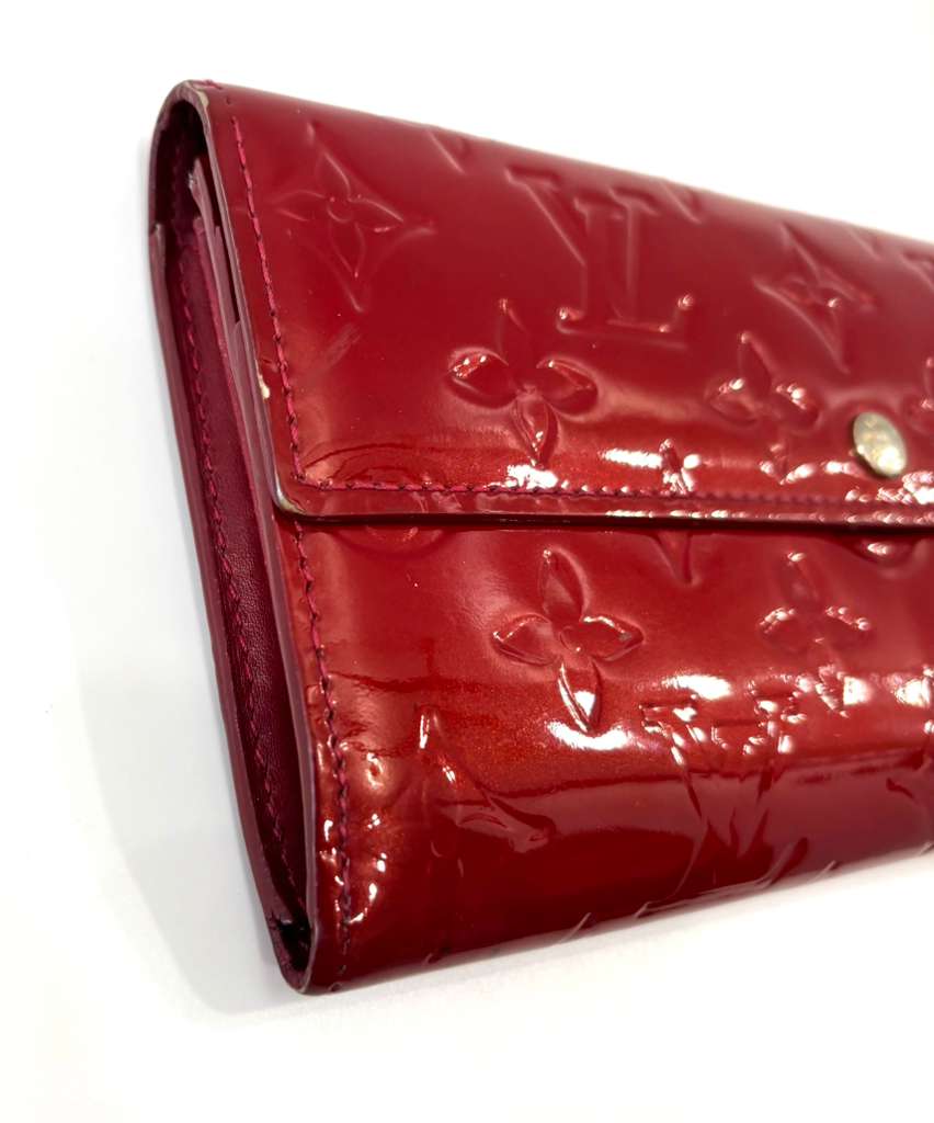 LOUIS VUITTON MONOGRAM VERNIS LEATHER SARAH WALLET – POMME D’AMOUR
