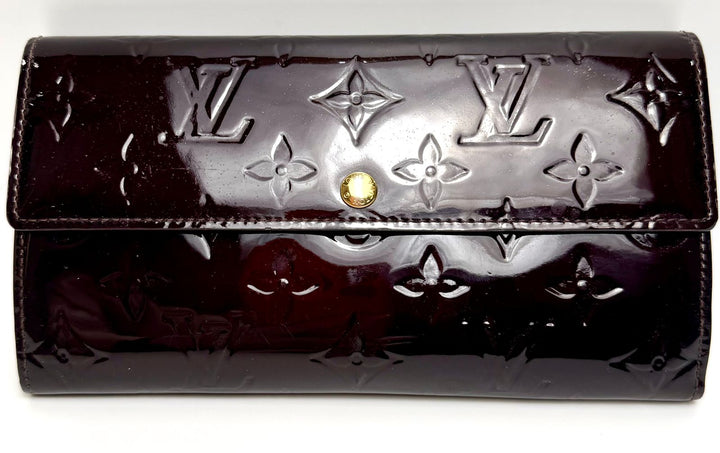 LOUIS VUITTON VERNIS SARAH AMARANTE WALLET