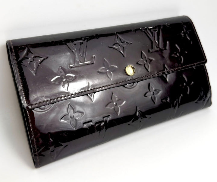 LOUIS VUITTON VERNIS SARAH AMARANTE WALLET