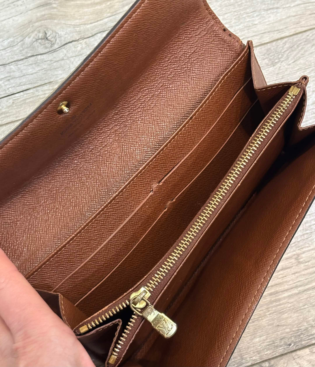 LOUIS VUITTON MONOGRAM SARAH WALLET
