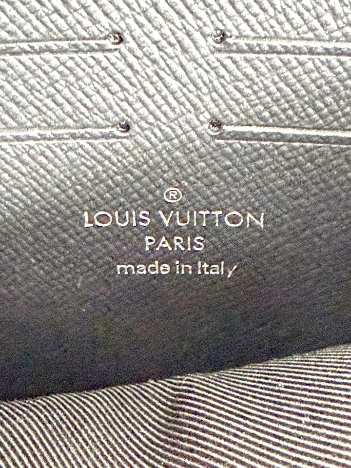 LOUIS VUITTON MONOGRAM ECLIPSE POCHETTE VOYAGE MM