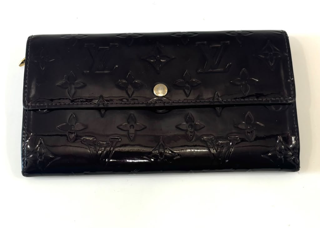LOUIS VUITTON  MONOGRAM VERNIS SARAH WALLET