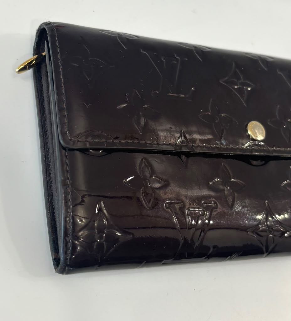 LOUIS VUITTON  MONOGRAM VERNIS SARAH WALLET