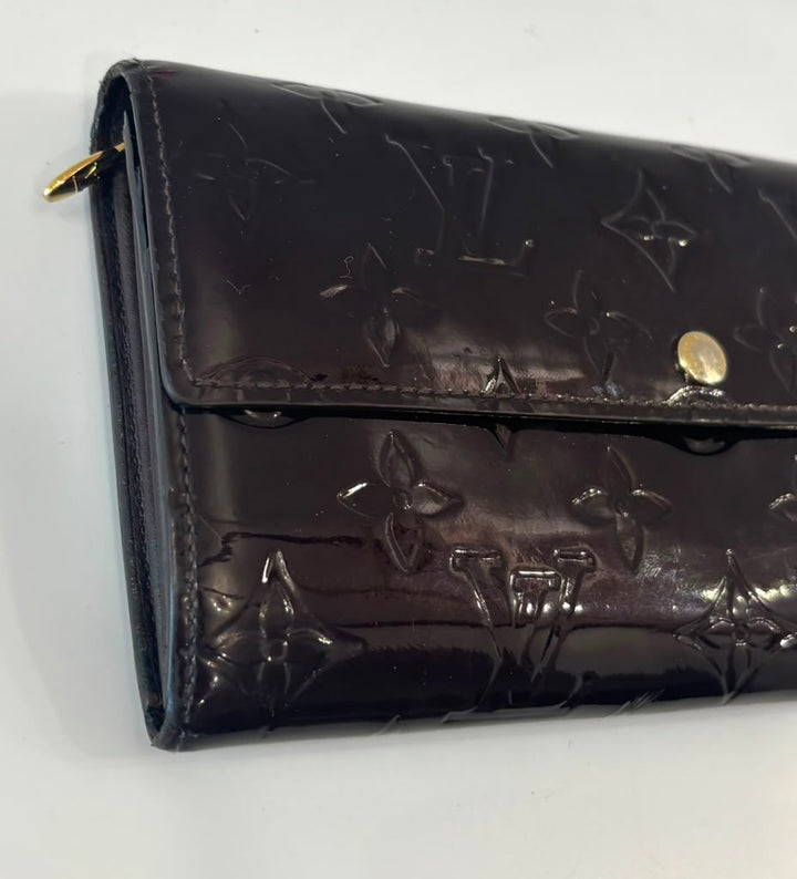 LOUIS VUITTON  MONOGRAM VERNIS SARAH WALLET